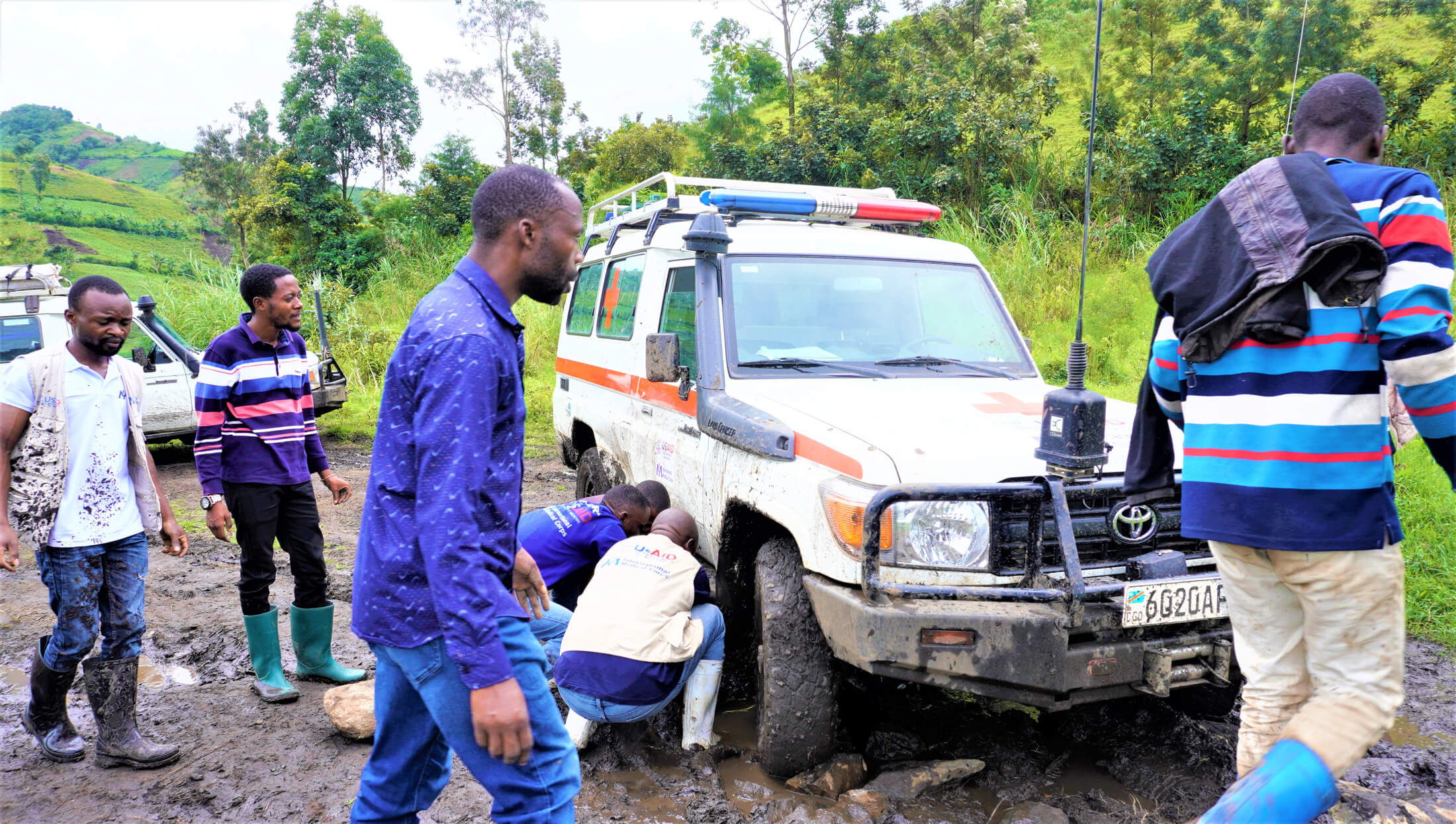 Deploying to the Kasunyu health area in Minova health zone was difficult, so International Medical Corps staff and community members had to work together.